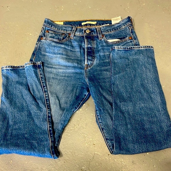 Levi’s wedgie straight jeans. Size 28. Perfect condition. - Picture 1 of 2